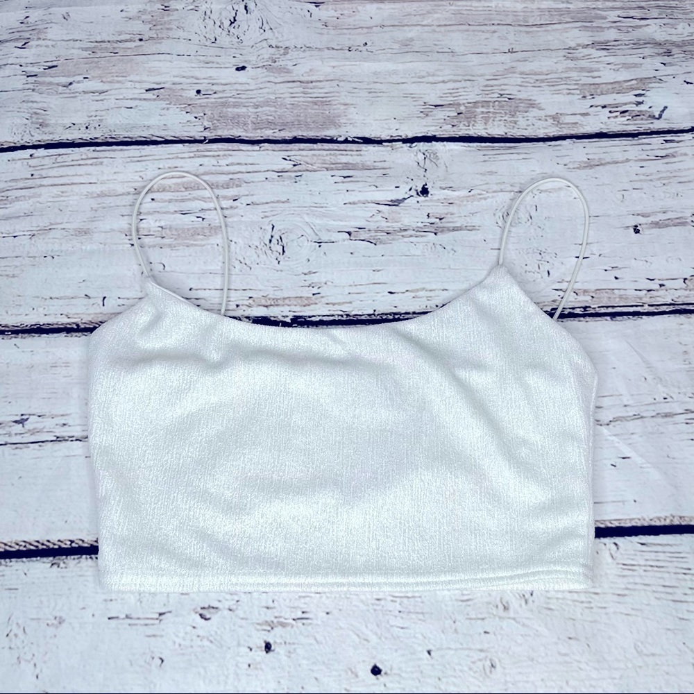 NWT PrettyLittleThing White Textured GLitter Spaguetty Strap Crop Top Size 4